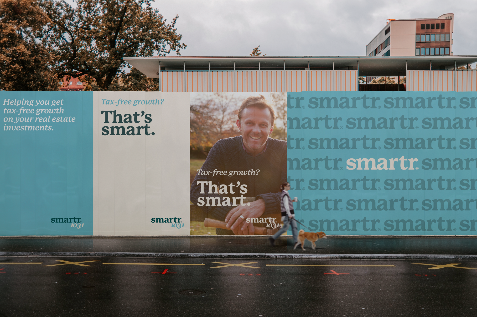 smartr1031 banners on a city street